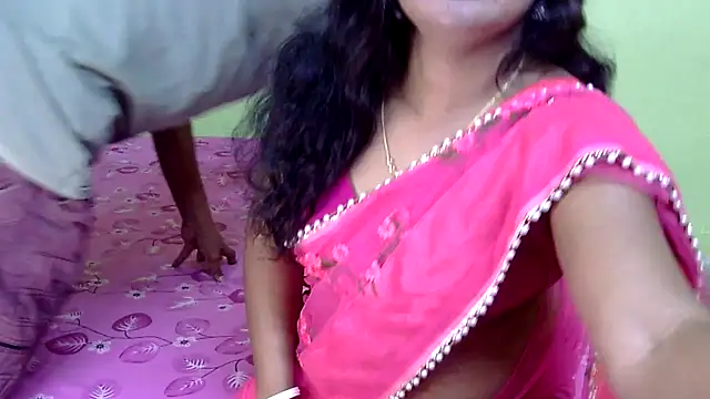 Snapshot of Couple_For_You18 chatting on 22, 2, 2025 Couple For You18 online show from 22, 2, 2025