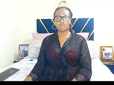 Snapshot of veronica1xxx chatting on 25, 11, 2025 veronica1xxx online show from 25, 11, 2025