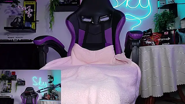 Scarlettt Beauty online show from 6, 4, 2026