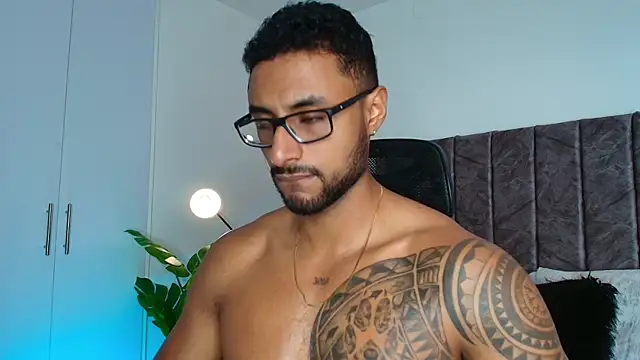 Snapshot of LiamGarcia1 chatting on 7, 10, 2025 LiamGarcia1 online show from 7, 10, 2025