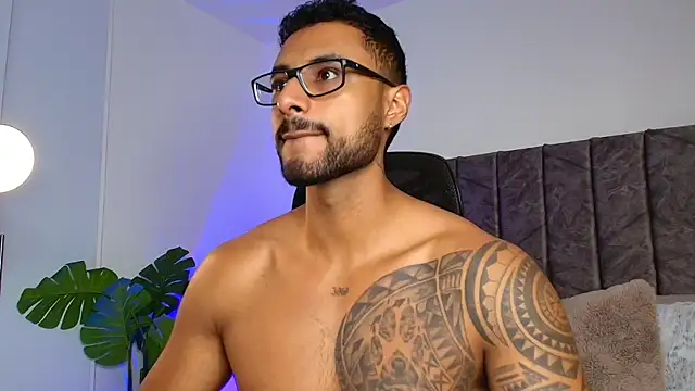 LiamGarcia1 online show from 3, 11, 2025