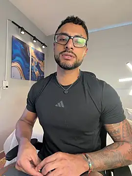 Snapshot of LiamGarcia1 chatting on 23, 5, 2026 LiamGarcia1 online show from 23, 5, 2026
