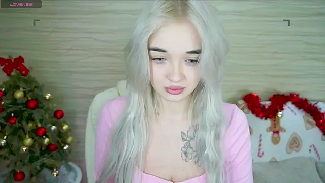 Snapshot of Ashley_S chatting on 2, 1, 2025 Ashley S online show from 2, 1, 2025