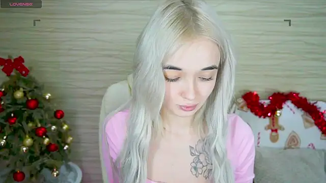 Snapshot of Ashley_S chatting on 2, 1, 2025 Ashley S online show from 2, 1, 2025