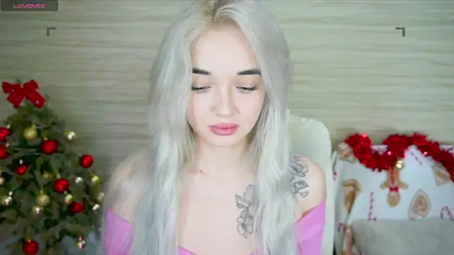 Snapshot of Ashley_S chatting on 2, 1, 2025 Ashley S online show from 2, 1, 2025