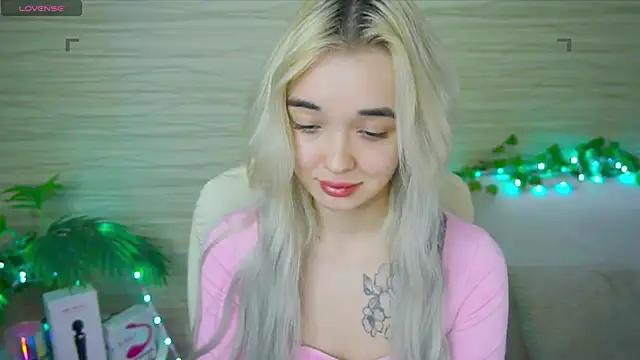 Snapshot of Ashley_S chatting on 26, 2, 2025 Ashley S online show from 26, 2, 2025