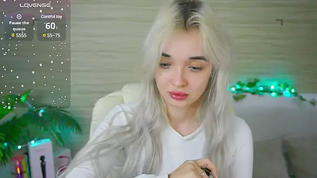 Snapshot of Ashley_S chatting on 12, 3, 2025 Ashley S online show from 12, 3, 2025