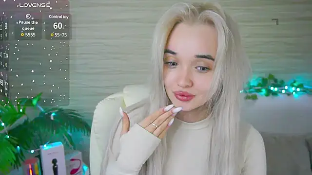 Snapshot of Ashley_S chatting on 19, 3, 2025 Ashley S online show from 19, 3, 2025