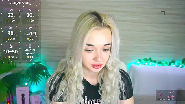 Snapshot of Ashley_S chatting on 8, 9, 2025 Ashley S online show from 8, 9, 2025