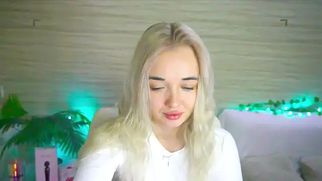 Snapshot of Ashley_S chatting on 25, 9, 2025 Ashley S online show from 25, 9, 2025