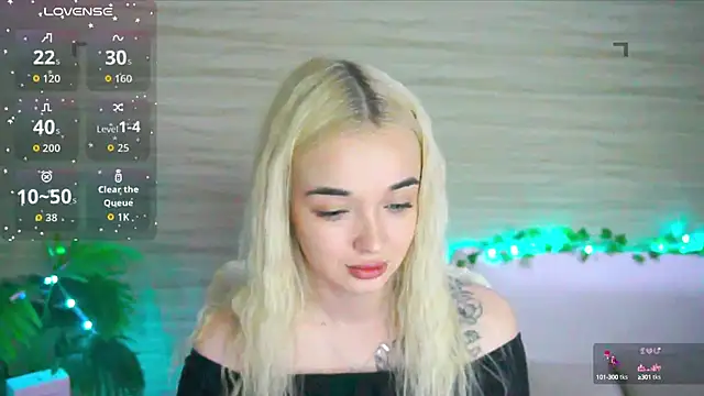 Snapshot of Ashley_S chatting on 24, 10, 2025 Ashley S online show from 24, 10, 2025