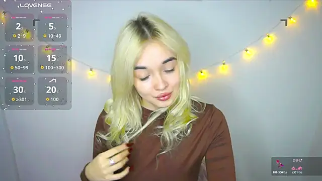 Snapshot of Ashley_S chatting on 14, 11, 2025 Ashley S online show from 14, 11, 2025