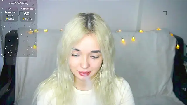 Snapshot of Ashley_S chatting on 18, 11, 2025 Ashley S online show from 18, 11, 2025