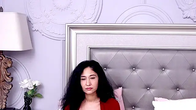 VanessaCulpo online show from 17, 2, 2025