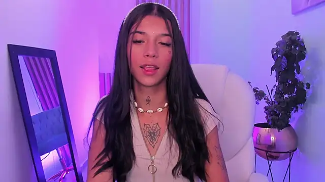 Snapshot of CoralRigan chatting on 6, 1, 2025 CoralRigan online show from 6, 1, 2025