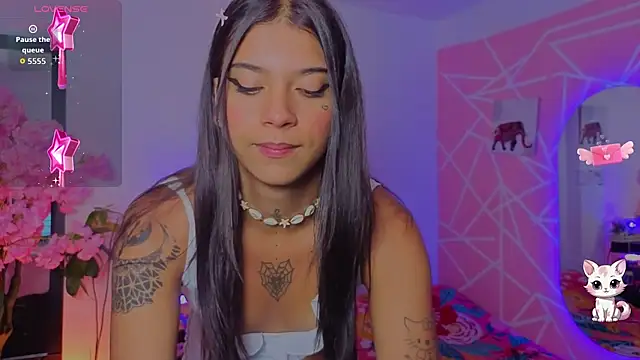 Snapshot of CoralRigan chatting on 22, 11, 2025 CoralRigan online show from 22, 11, 2025