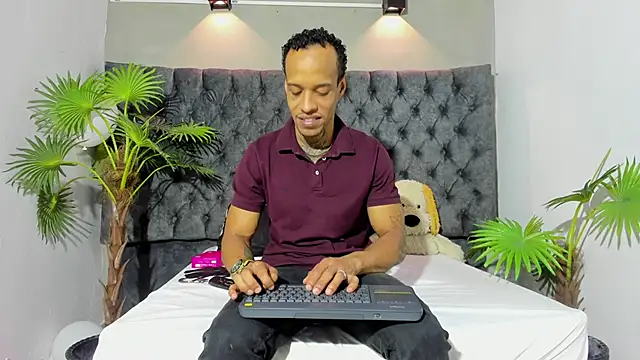 Snapshot of Salomon_koude chatting on 1, 6, 2026 Salomon koude online show from 1, 6, 2026