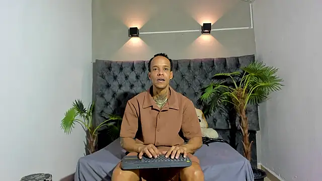 Snapshot of Salomon_koude chatting on 4, 7, 2026 Salomon koude online show from 4, 7, 2026