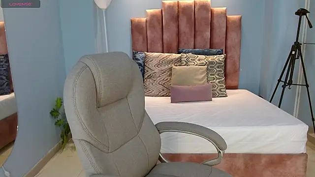 Snapshot of sussy_leon chatting on 27, 6, 2026 sussy leon online show from 27, 6, 2026