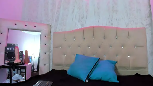 Snapshot of nova_sex01 chatting on 18, 11, 2025 nova sex01 online show from 18, 11, 2025