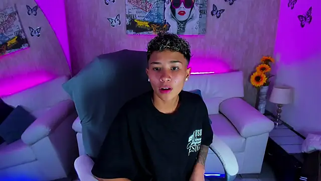 Snapshot of nova_sex01 chatting on 28, 11, 2025 nova sex01 online show from 28, 11, 2025