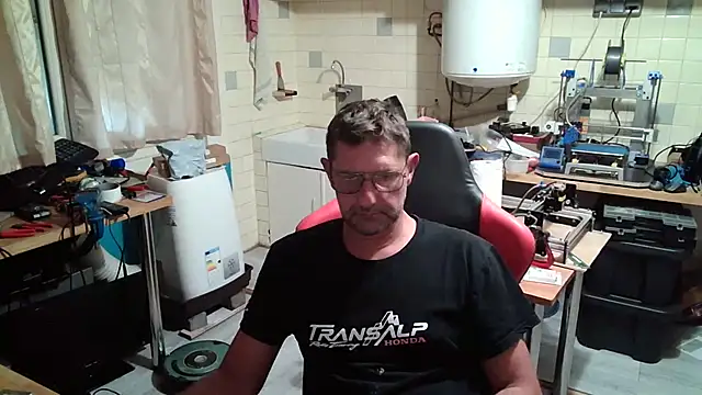 Snapshot of snork80 chatting on 11, 9, 2025 snork80 online show from 11, 9, 2025