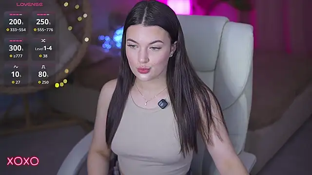 YourLolaBunny online show from 13, 4, 2026