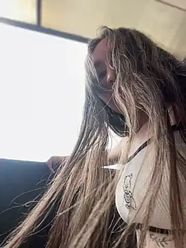 Sophie LS online show from 27, 2, 2025