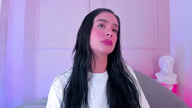 Snapshot of victoria_milann chatting on 25, 11, 2025 victoria milann online show from 25, 11, 2025