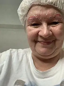 Laura Millf online show from 23, 1, 2025