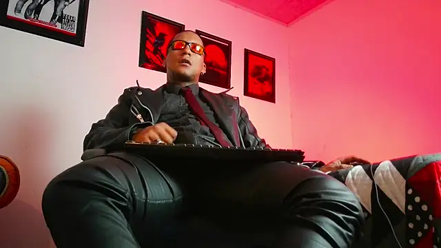 Leonnardo Jaramillo online show from 13, 11, 2025