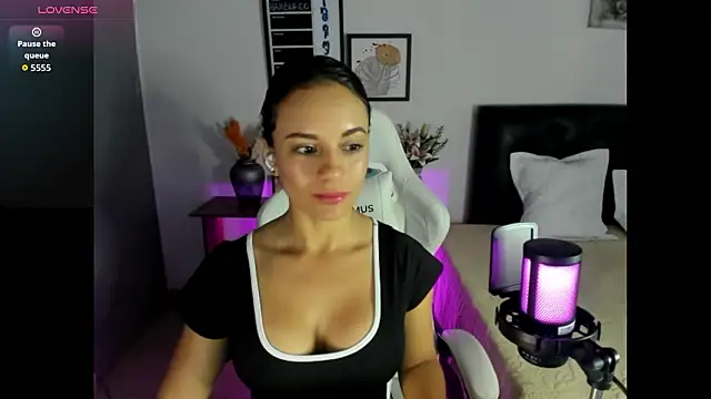 Sara lopez 28 online show from 5, 2, 2026