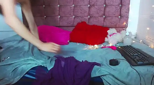 Snapshot of sara_caplerx chatting on 27, 12, 2024 sara caplerx online show from 27, 12, 2024
