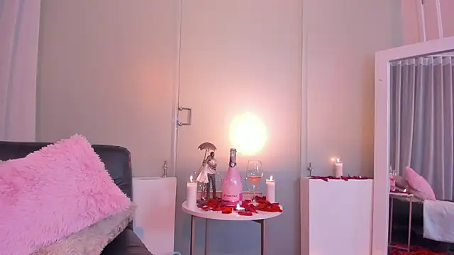 Snapshot of IsabellaAnngel chatting on 15, 2, 2025 IsabellaAnngel online show from 15, 2, 2025