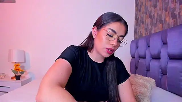 Snapshot of IsabellaAnngel chatting on 28, 2, 2025 IsabellaAnngel online show from 28, 2, 2025