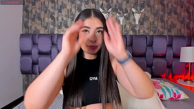 Snapshot of IsabellaAnngel chatting on 9, 10, 2025 IsabellaAnngel online show from 9, 10, 2025