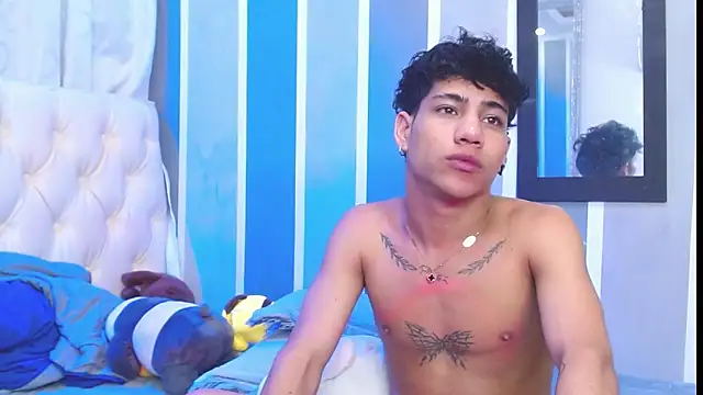 Snapshot of Sexys_Boys_Hot1 chatting on 13, 12, 2024 Sexys Boys Hot1 online show from 13, 12, 2024