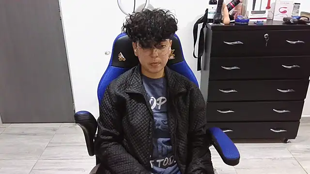 thomascooper7 online show from 10, 2, 2025