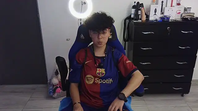 thomascooper7 online show from 25, 2, 2025