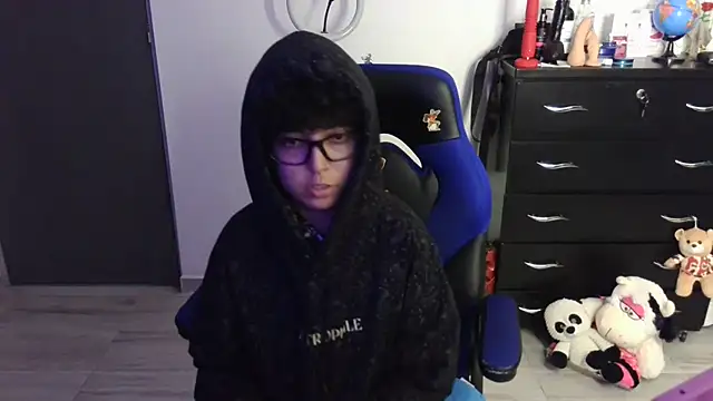 thomascooper7 online show from 11, 4, 2026