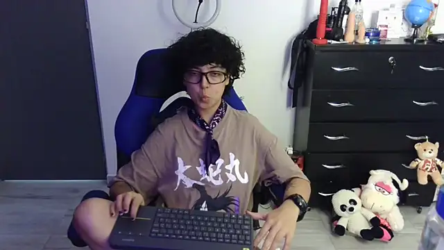 thomascooper7 online show from 16, 4, 2026