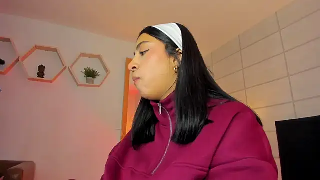 Christine Laam online show from 20, 11, 2025