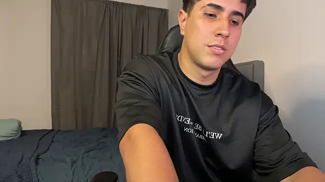 Snapshot of dereckbrownn chatting on 4, 12, 2024 dereckbrownn online show from 4, 12, 2024