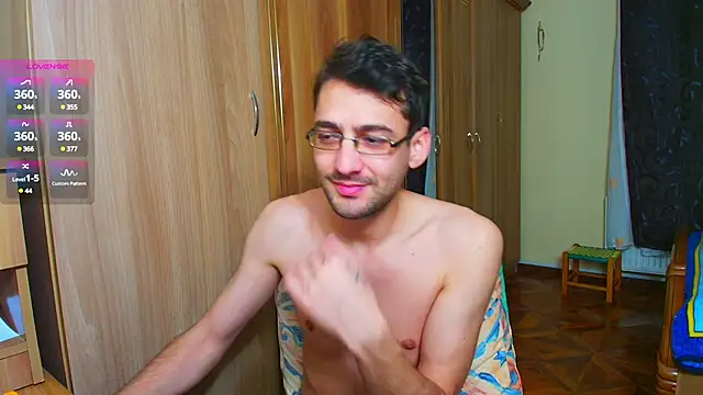 Snapshot of HungEddy chatting on 8, 1, 2025 HungEddy online show from 8, 1, 2025