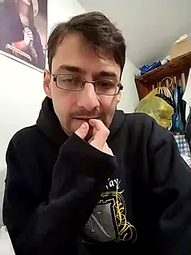 Snapshot of HungEddy chatting on 16, 1, 2025 HungEddy online show from 16, 1, 2025