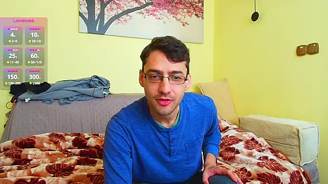 Snapshot of HungEddy chatting on 25, 2, 2025 HungEddy online show from 25, 2, 2025