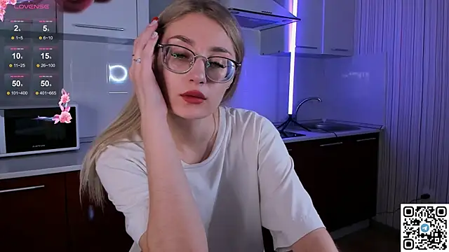 LivyyBossom online show from 13, 12, 2024