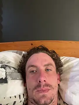 Snapshot of bradleyjamesmc chatting on 18, 1, 2025 bradleyjamesmc online show from 18, 1, 2025