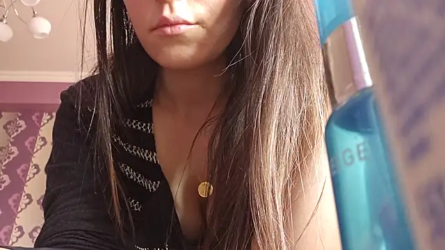 Snapshot of AlejandraDelaney chatting on 17, 12, 2024 AlejandraDelaney online show from 17, 12, 2024