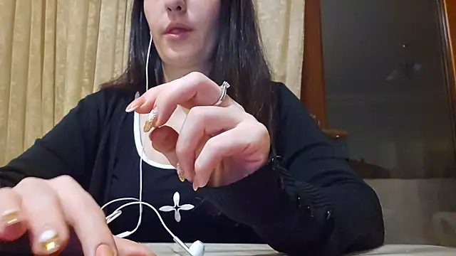 Snapshot of AlejandraDelaney chatting on 30, 12, 2024 AlejandraDelaney online show from 30, 12, 2024